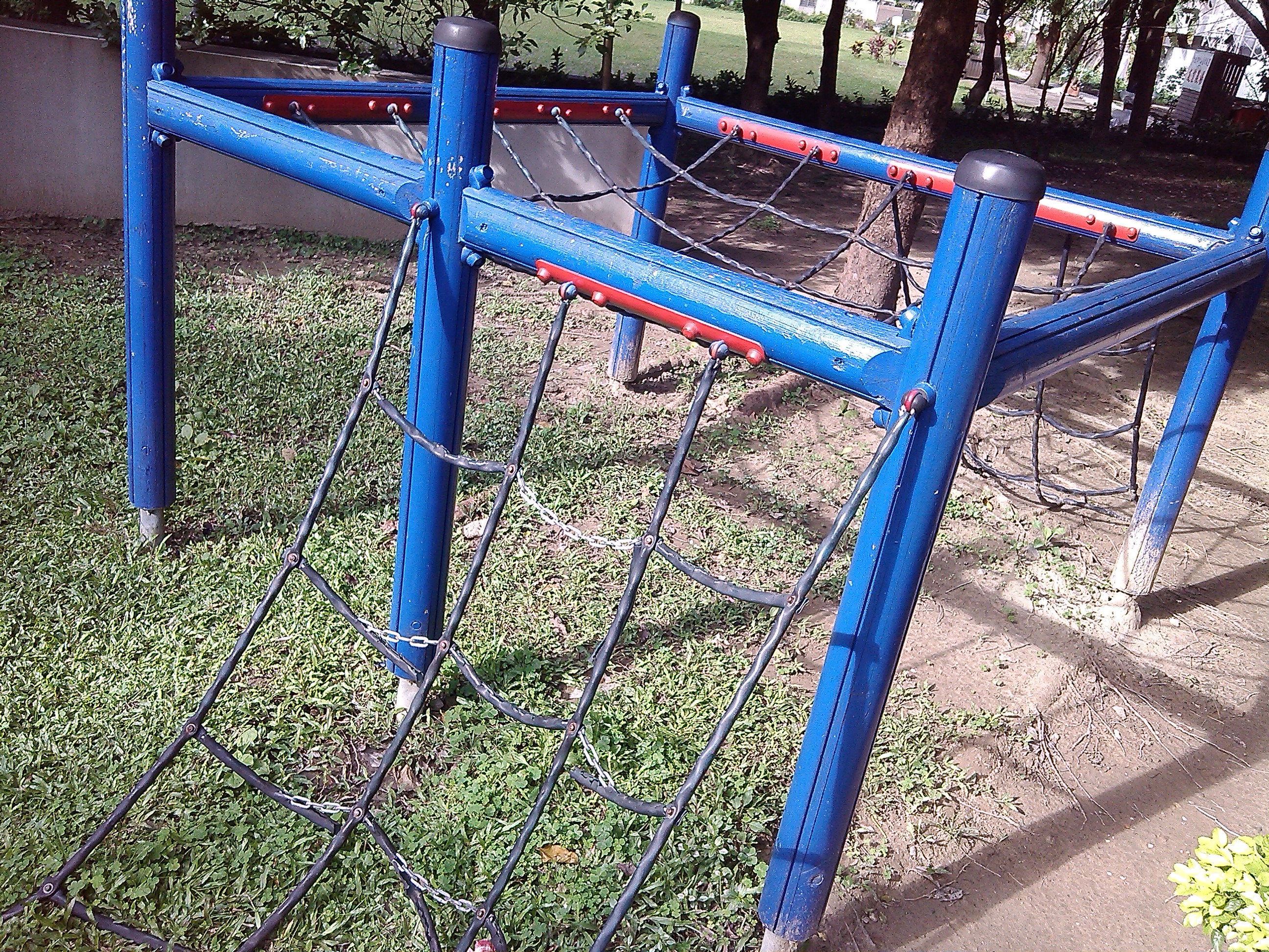 moii E801 五千有找的雙核4 吋雙卡智慧機