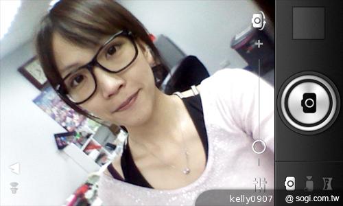 moii E801 五千有找的雙核4 吋雙卡智慧機