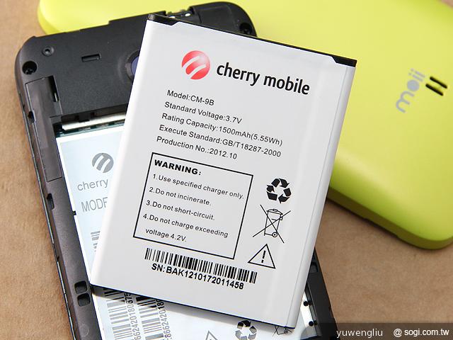 moii E801 五千有找的雙核4 吋雙卡智慧機