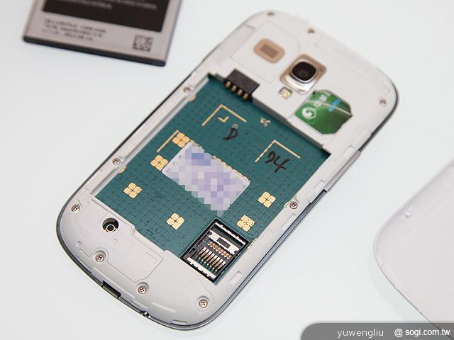 三星GALAXY S3 mini單機9900 四電信齊推