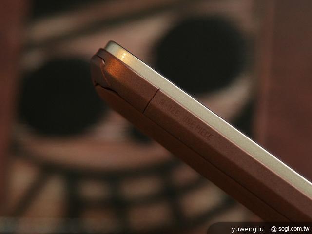 我要成為海賊王！NEC N-02E ONE PIECE特別版