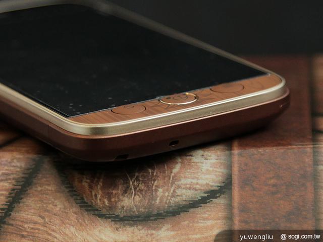 我要成為海賊王！NEC N-02E ONE PIECE特別版