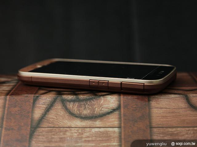 我要成為海賊王！NEC N-02E ONE PIECE特別版