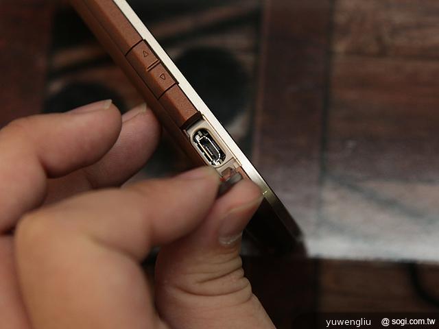 我要成為海賊王！NEC N-02E ONE PIECE特別版