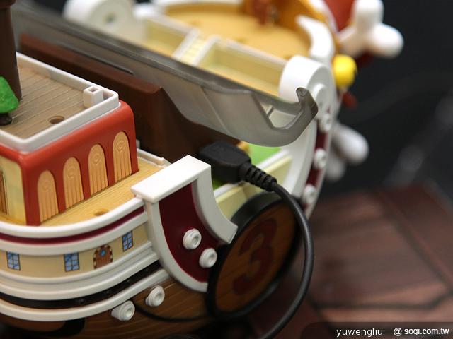 我要成為海賊王！NEC N-02E ONE PIECE特別版