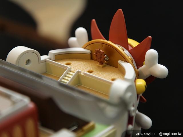 我要成為海賊王！NEC N-02E ONE PIECE特別版