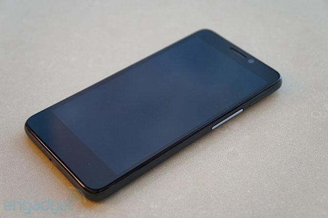 Alcatel五機齊發 Idol Ultra全球最薄6.45mm【CES 2013】