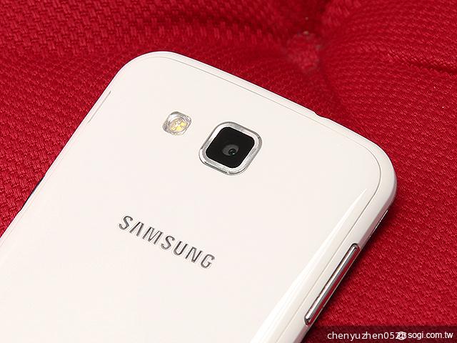 輕巧大視野 三星GALAXY Premier變臉機