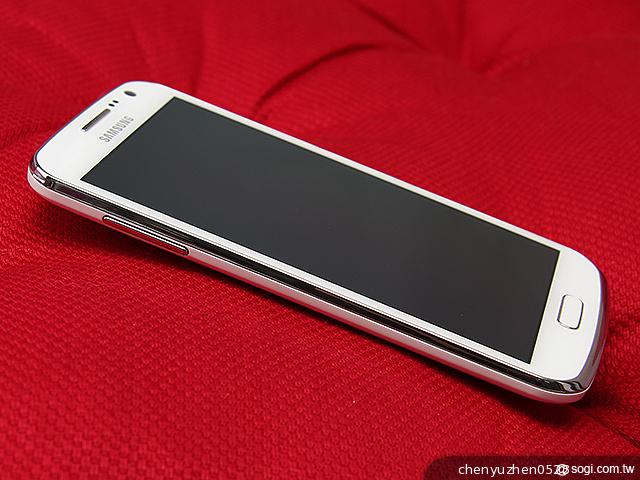 輕巧大視野 三星GALAXY Premier變臉機