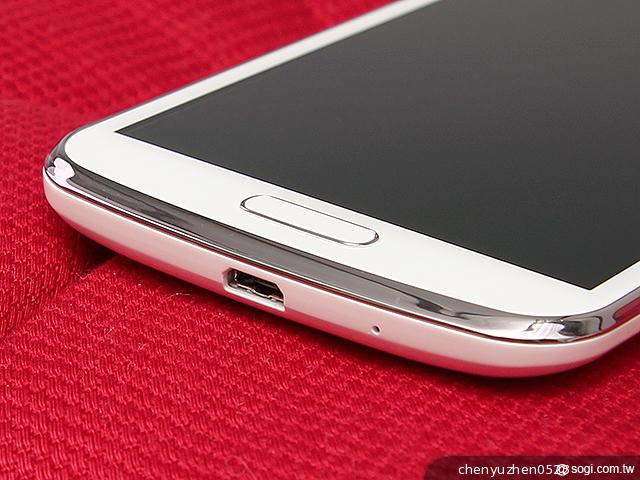 輕巧大視野 三星GALAXY Premier變臉機