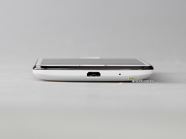 輕巧大視野 三星GALAXY Premier變臉機