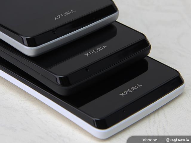 Sony Xperia T黑白銀三色、限量雅痞手機套賞析