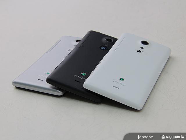Sony Xperia T黑白銀三色、限量雅痞手機套賞析