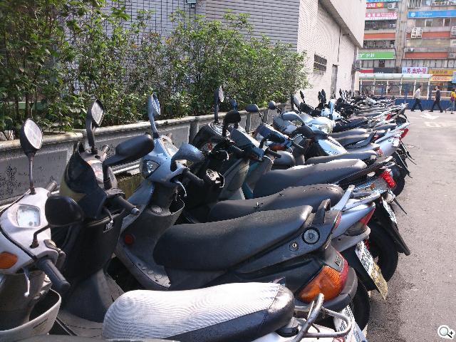 Sony Xperia T 心動弧線arc外型 怦然登場 Sony Xperia T 心動弧線arc外型 怦然登場