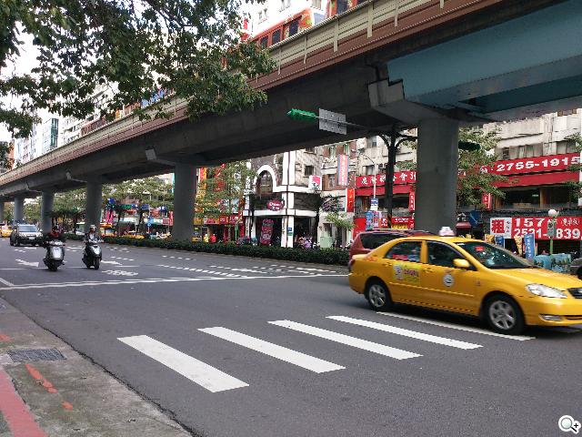 Sony Xperia T 心動弧線arc外型 怦然登場 Sony Xperia T 心動弧線arc外型 怦然登場