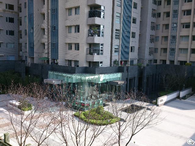 Sony Xperia T 心動弧線arc外型 怦然登場 Sony Xperia T 心動弧線arc外型 怦然登場