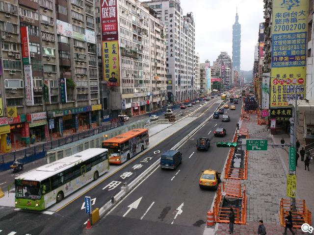 Sony Xperia T 心動弧線arc外型 怦然登場 Sony Xperia T 心動弧線arc外型 怦然登場