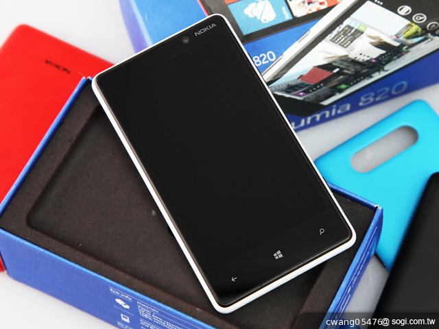 NOKIA Lumia 820無線充電彩殼換換機