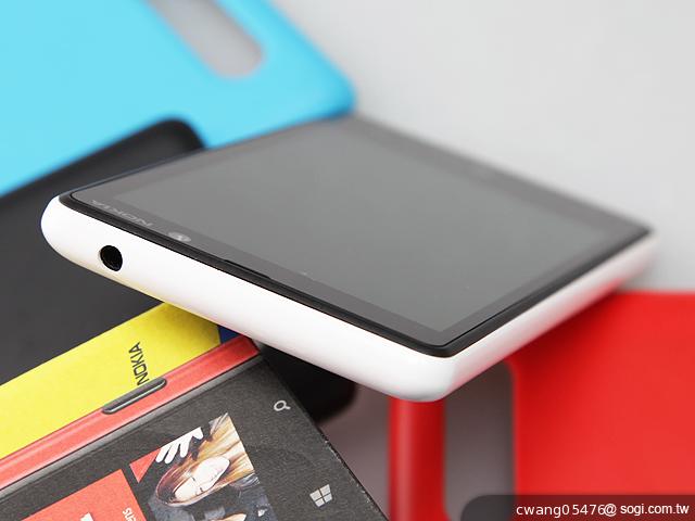 NOKIA Lumia 820無線充電彩殼換換機