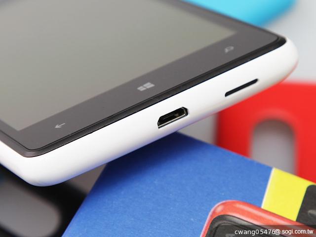 NOKIA Lumia 820無線充電彩殼換換機