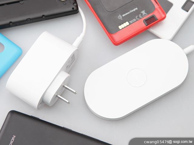 NOKIA Lumia 820無線充電彩殼換換機