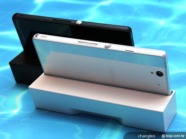 Sony Xperia Z、ZL美型5吋旗艦雙機登台 第1季開賣