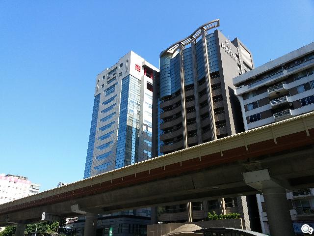 輕巧大視野 三星GALAXY Premier變臉機