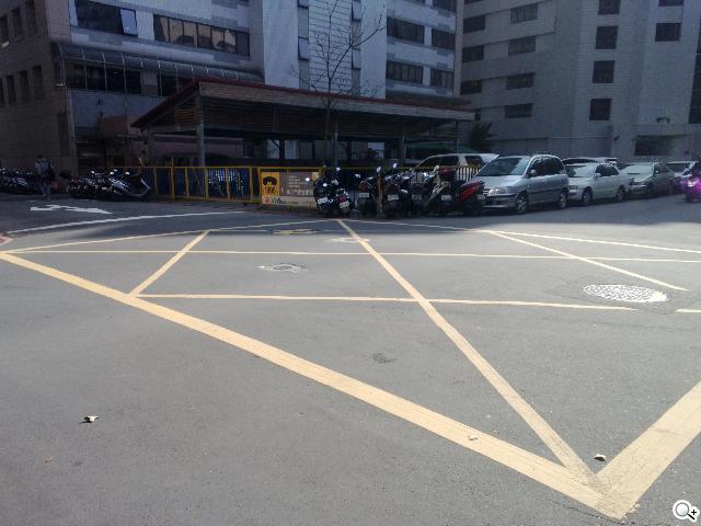 NOKIA Lumia 820無線充電彩殼換換機