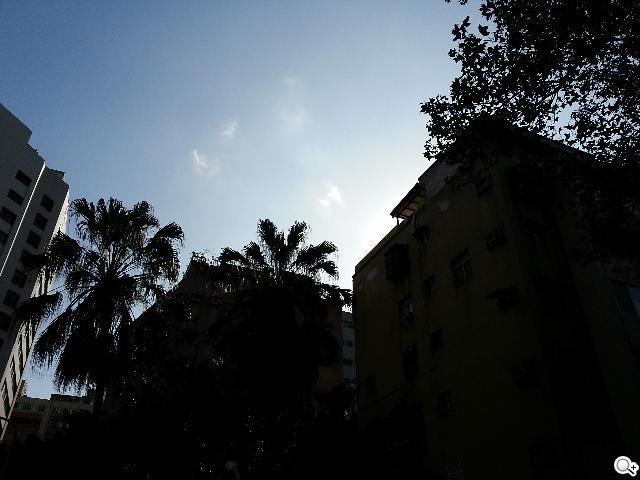 輕巧大視野 三星GALAXY Premier變臉機