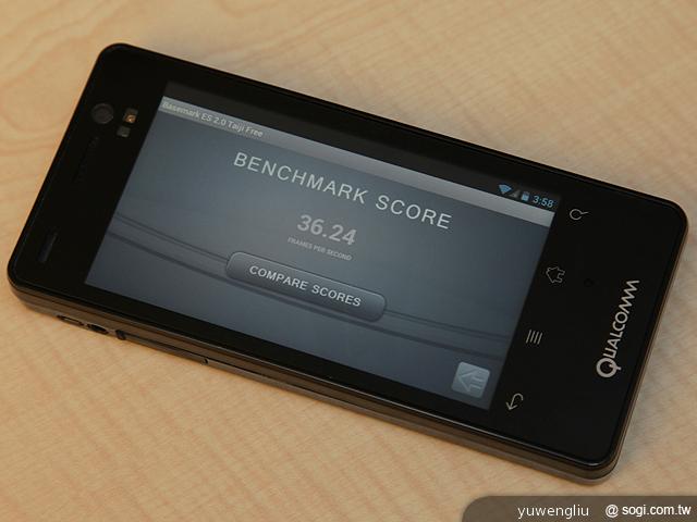 高通驍龍新雙核處理器MSM8930工程機跑分實測 自拍輔助好酷炫！