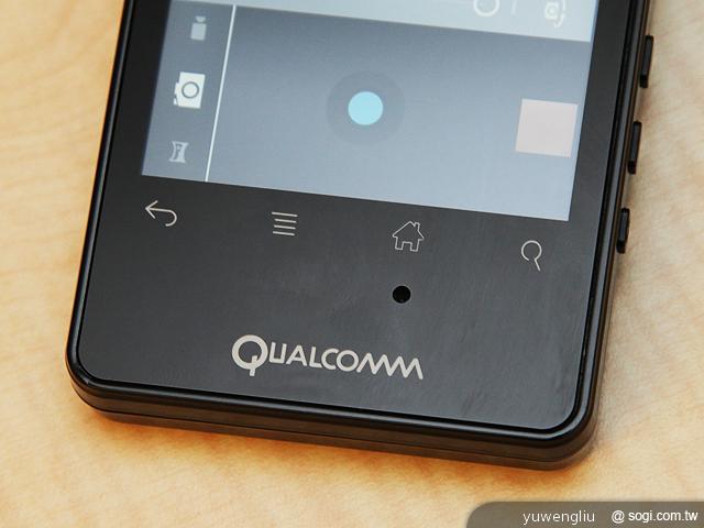 高通驍龍新雙核處理器MSM8930工程機跑分實測 自拍輔助好酷炫！