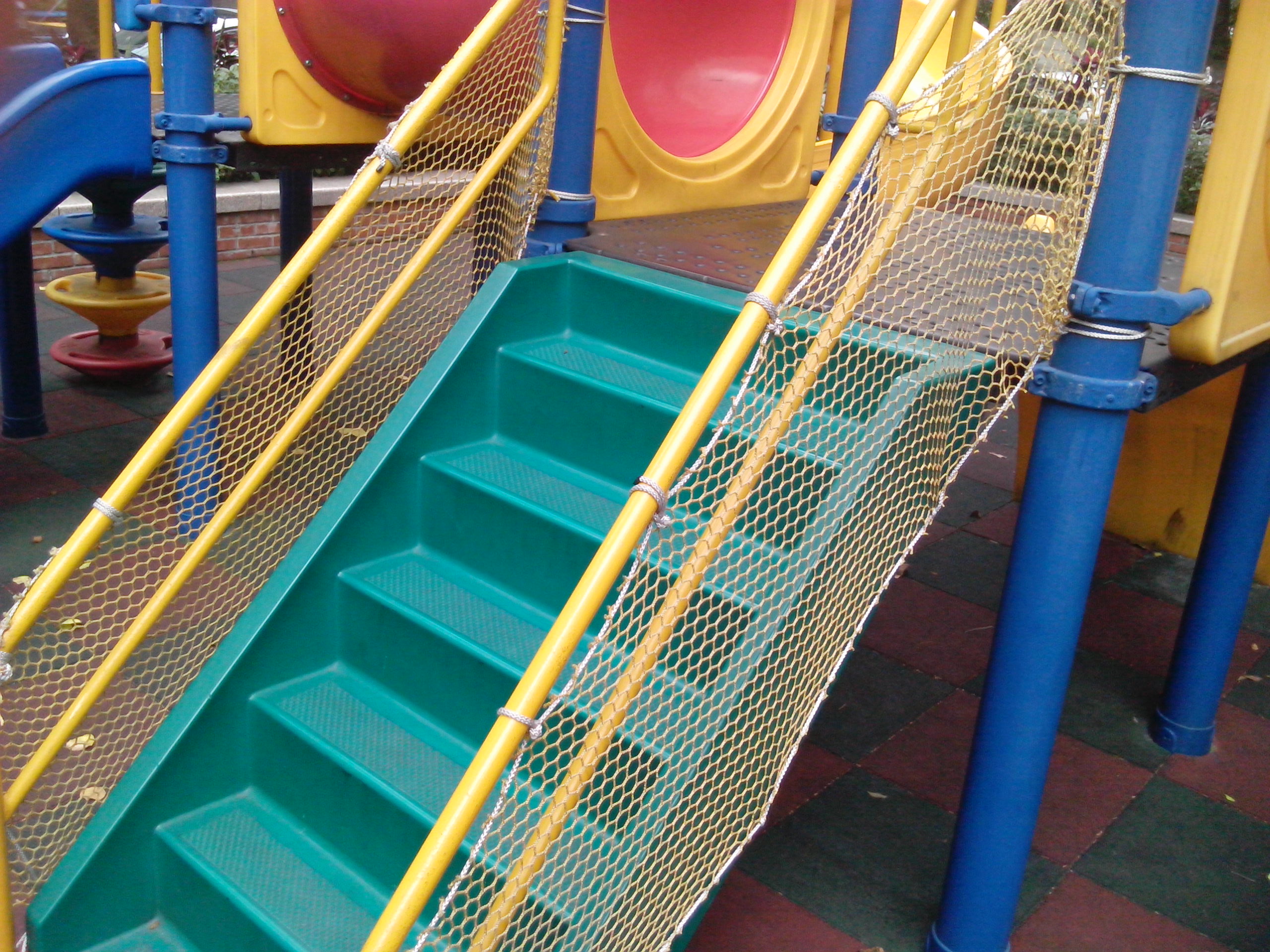 台灣製造的平價雙核手機 INHON PAPILIO G1