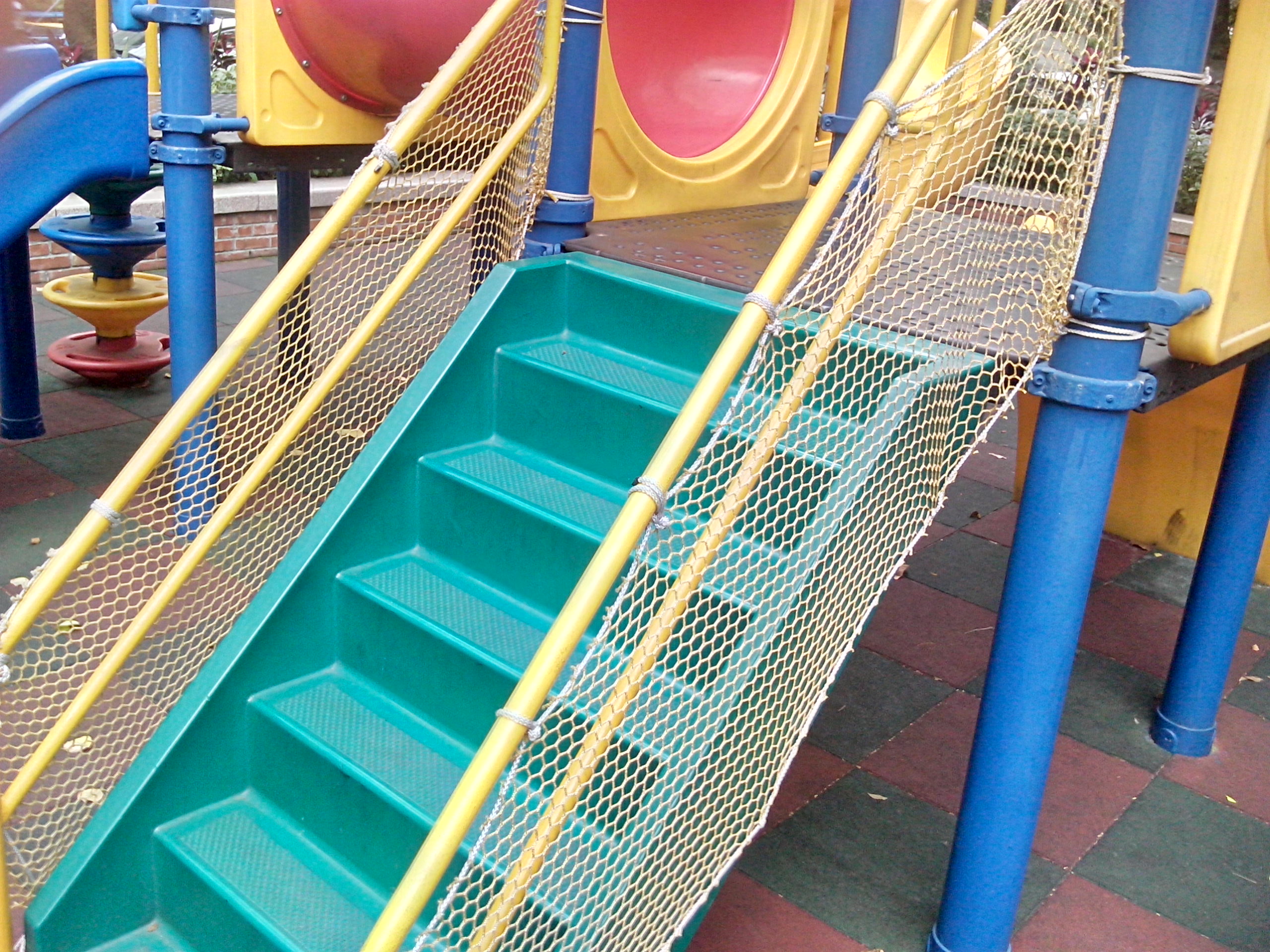 台灣製造的平價雙核手機 INHON PAPILIO G1