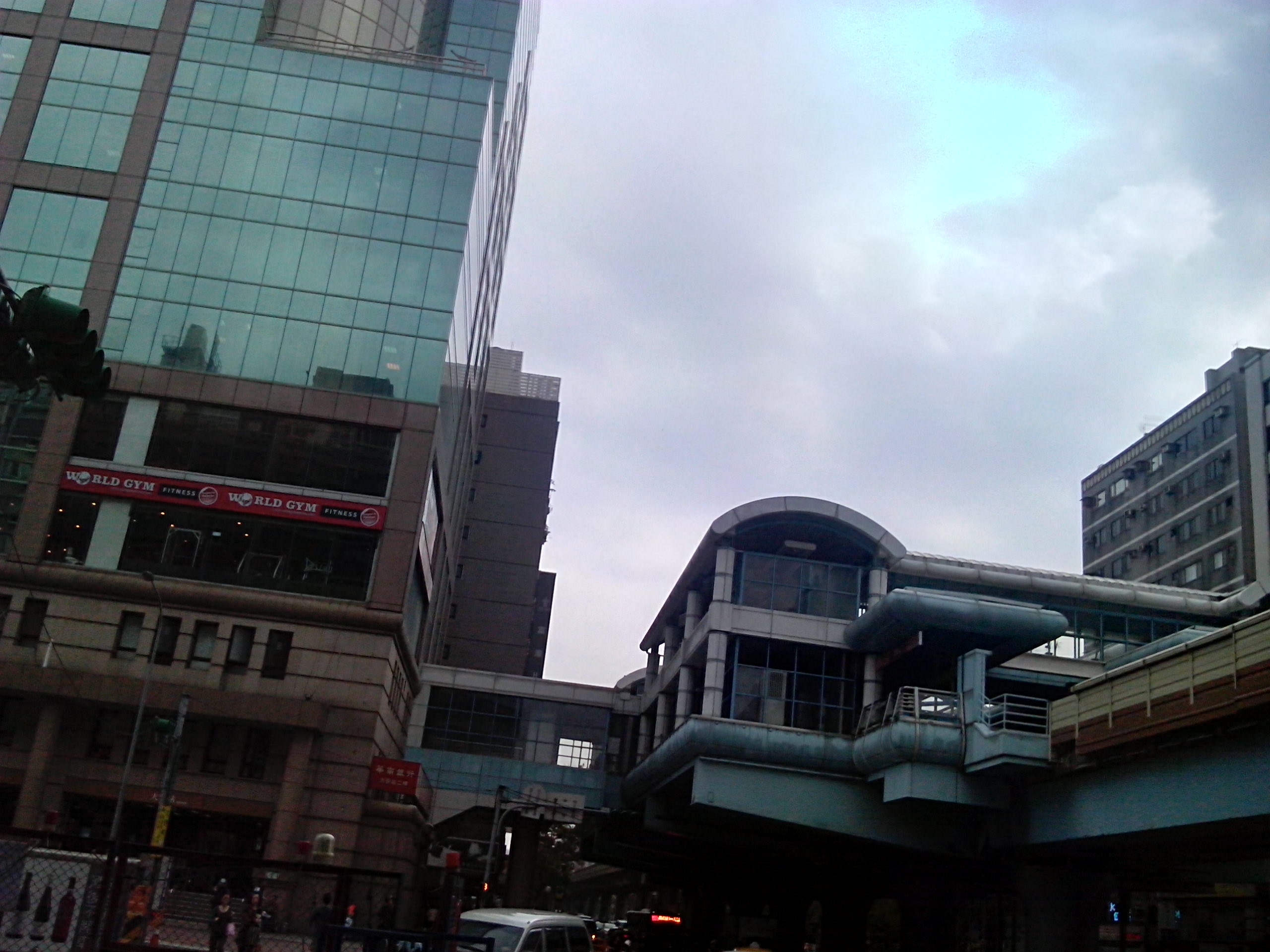 台灣製造的平價雙核手機 INHON PAPILIO G1