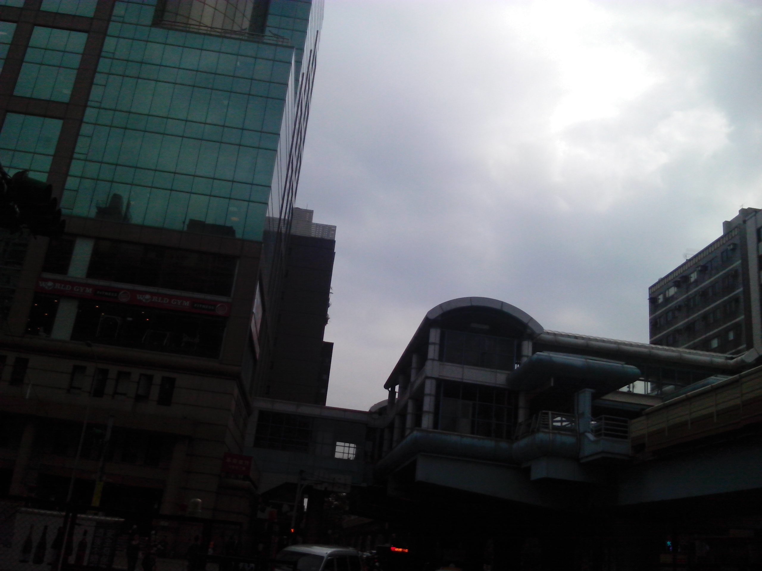 台灣製造的平價雙核手機 INHON PAPILIO G1