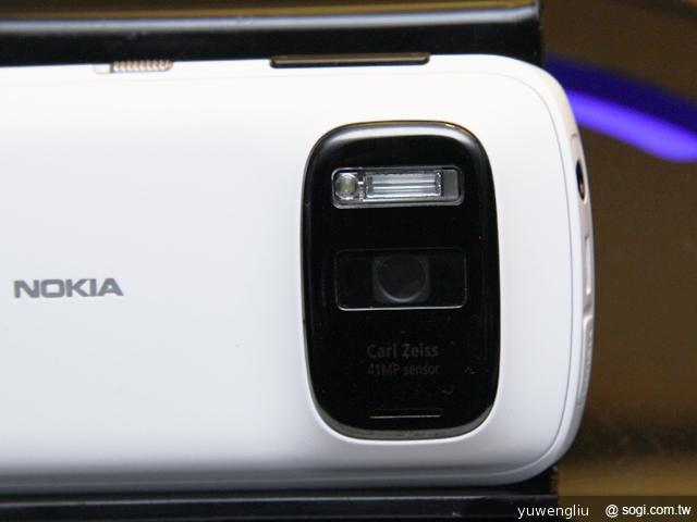 HTC M7拍照的秘密武器？Ultrapixel感光元件揭秘