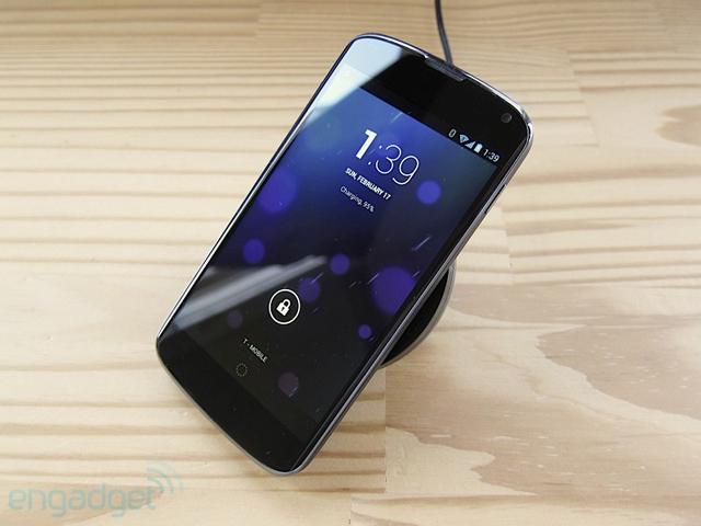 Google Play商店開賣Nexus 4手機無線充電器
