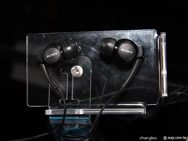 Sony Xperia Z推預購 單機21900元 四電信齊賣