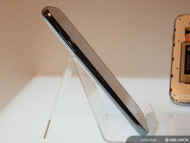 三星GALAXY Grand Duos五吋雙卡機月底開賣 單機13900 三星GALAXY Grand Duos五吋雙卡機月底開賣 單機13900