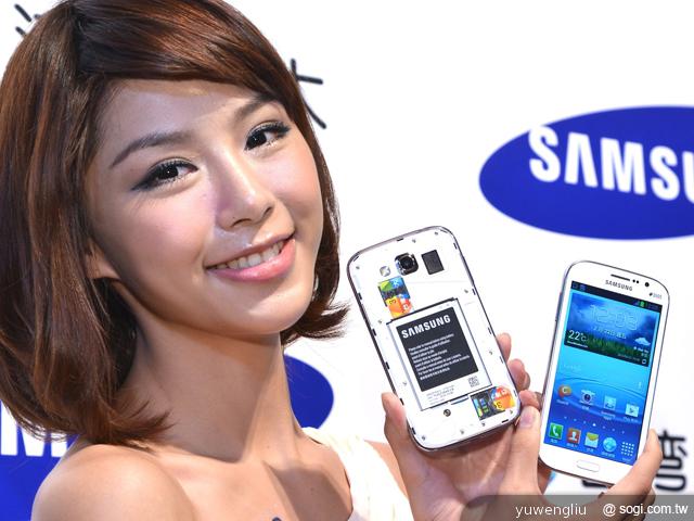 三星GALAXY Grand Duos五吋雙卡機月底開賣 單機13900 三星GALAXY Grand Duos五吋雙卡機月底開賣 單機13900