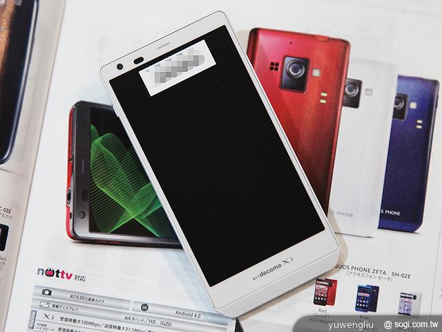 夏普AQUOS PHONE ZETA SH-02E極致效能日系美型