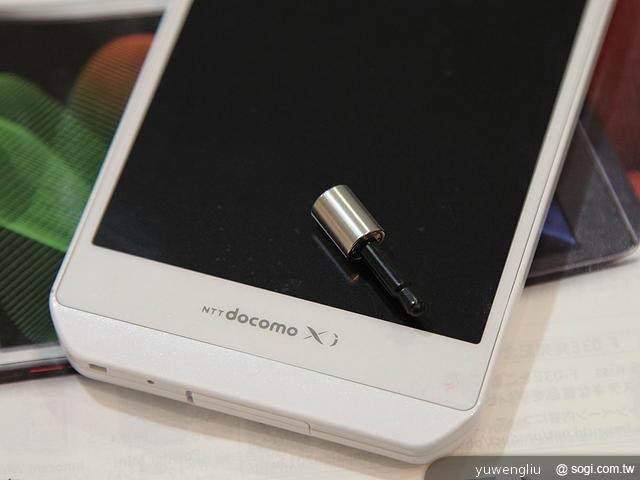 夏普AQUOS PHONE ZETA SH-02E極致效能日系美型