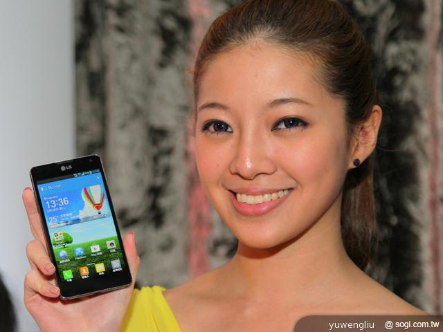 LG Optimus G E975旗艦登台 單機17900中華獨代