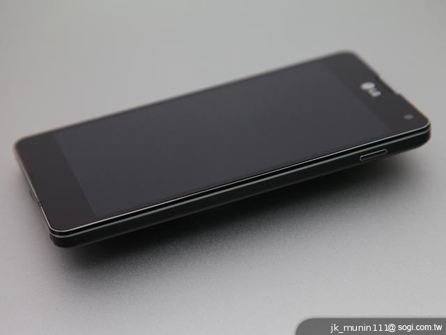 樂金四核旗艦機LG Optimus G 採水晶反射處理
