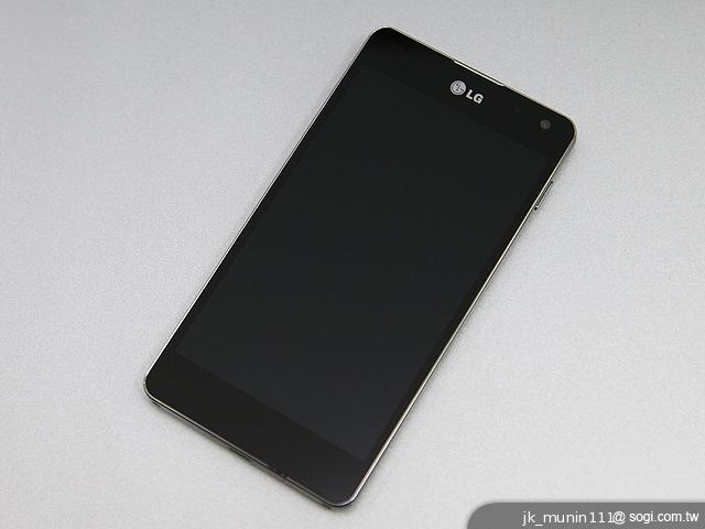 樂金四核旗艦機LG Optimus G 採水晶反射處理