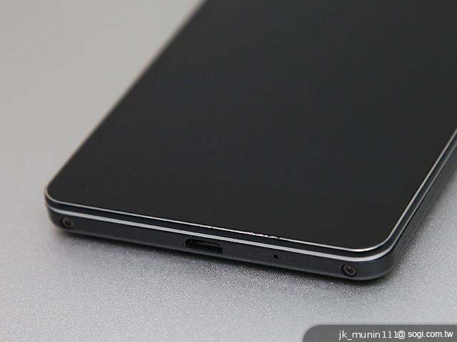 樂金四核旗艦機LG Optimus G 採水晶反射處理