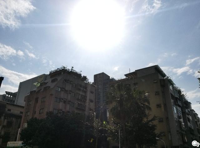 樂金四核旗艦機LG Optimus G 採水晶反射處理