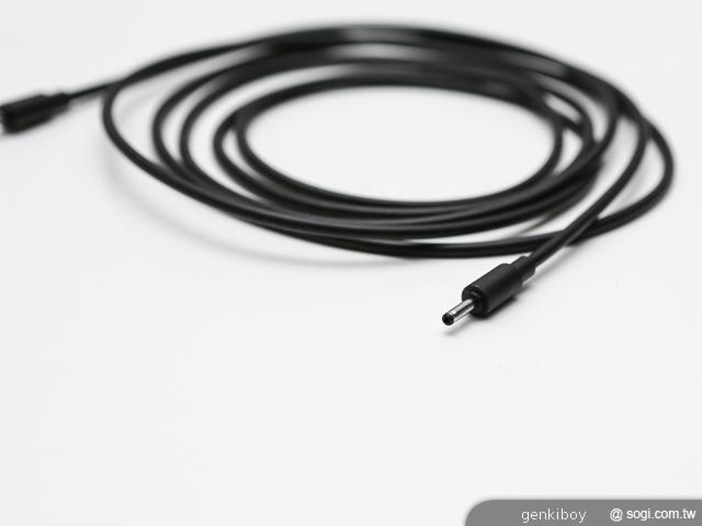 Qi隨放隨充、生活無線 DT-900無線充電板實測