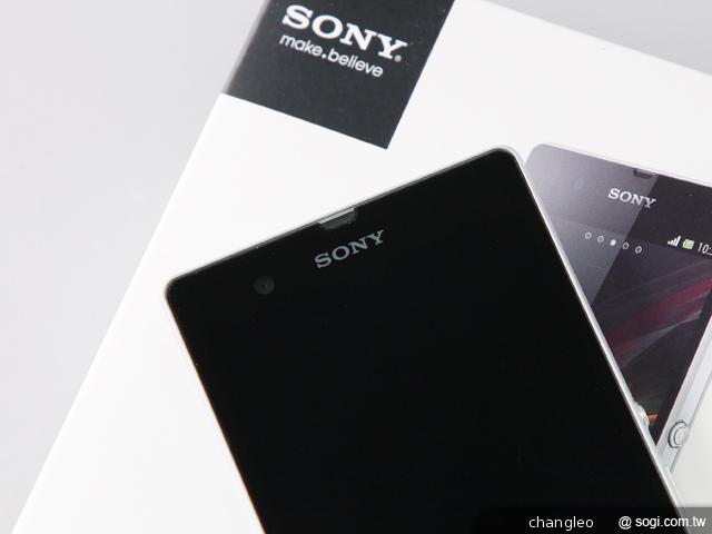 【圖賞】白色情人節首選！Sony Xperia Z C6602鏡瀲白