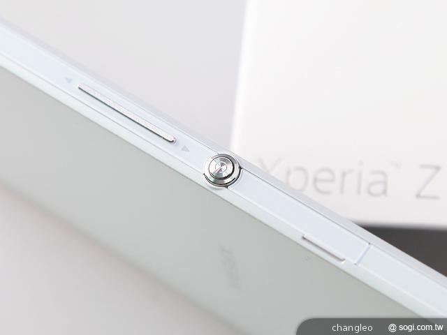 【圖賞】白色情人節首選！Sony Xperia Z C6602鏡瀲白